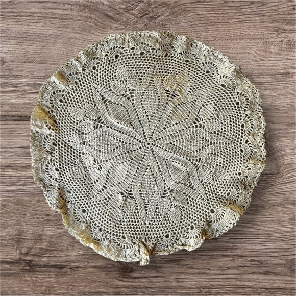 Pair Of Handcrafted Cotton Lace Doilies 12" Diameter Cream Wedding Granny Core - Picture 3 of 10